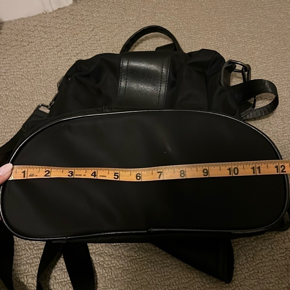 Theft protection black backpack - Picture 4 of 5